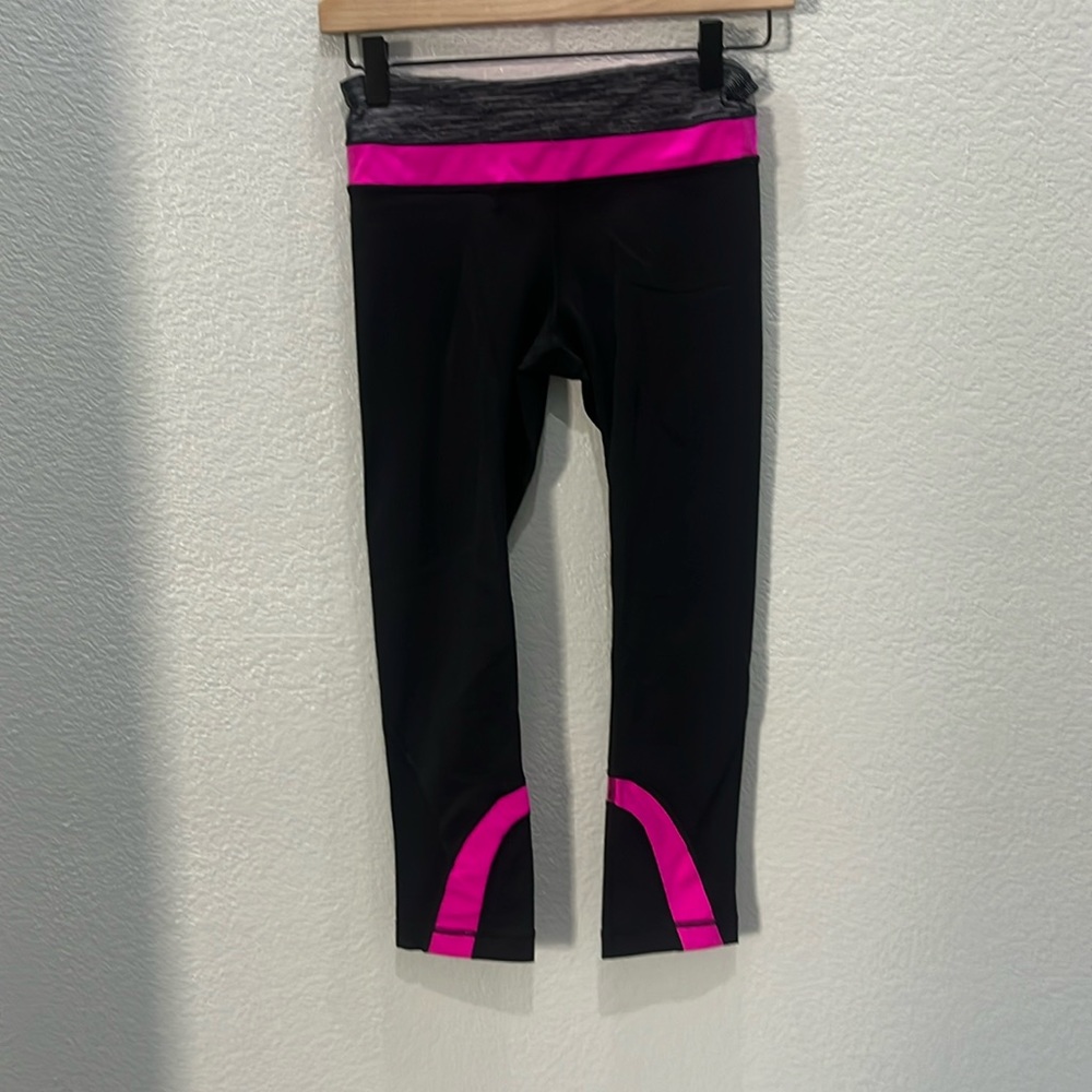 Lululemon black and hot pink leggings size 4
